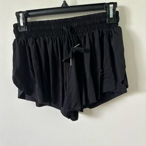 Women’s flowy shorts, black, size small